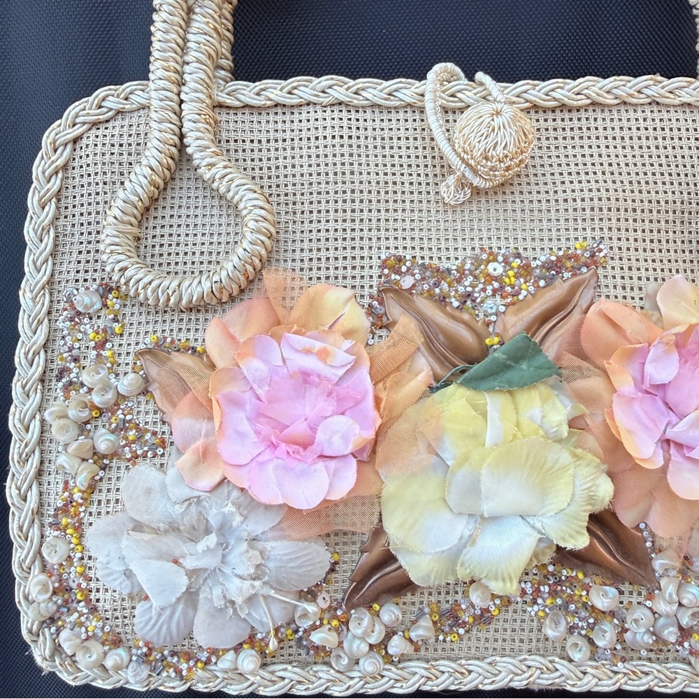 Vintage Raffia Straw Handbag Floral Shell Applique Japan 50s 60s - Picture 3 of 11